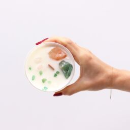 KDMD Chakra Crystal Candles - Heart Chakra in Green - thumbnail 4