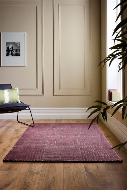 Origin Geometric Berry in Burgundy - Size: 80 cm x 150 cm - image 1