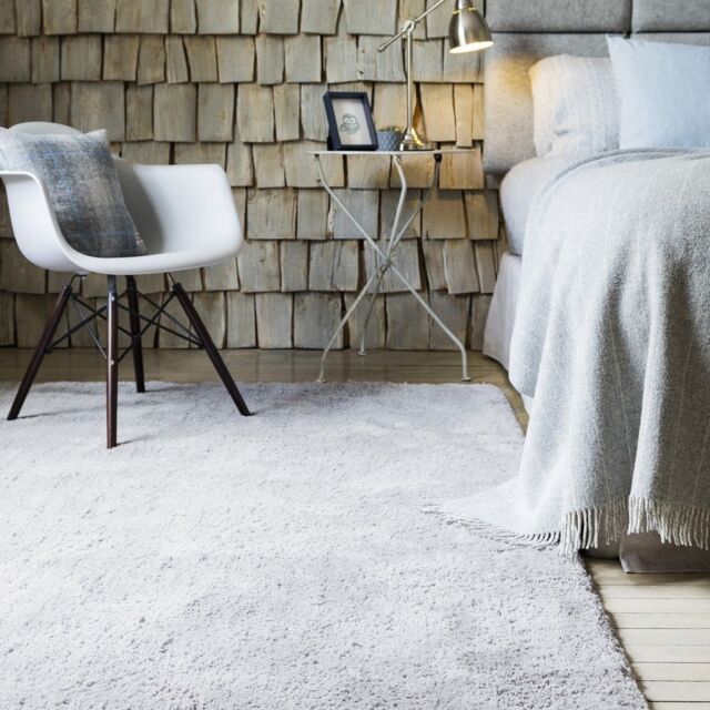 The Rug Shop UK Modern Plain Shaggy Anti-Shed Easy To Clean Area Rug in Silver - Size: 160 cm x 230 cm - image 1