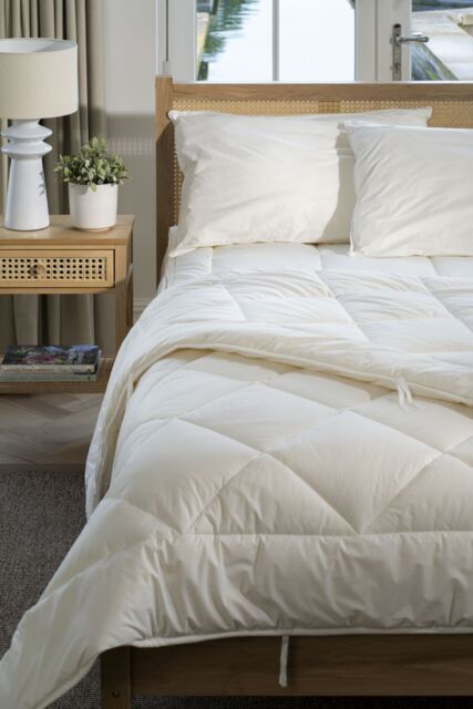 Soak&Sleep Summer Warmth New Zealand Wool Duvet in Off-White - Size: Double - image 1