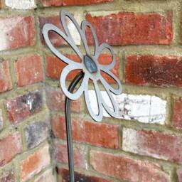 Poppyforge 2 Feet Flowering Daisy Plant Pin (Pack of 3) Bare Metal/Ready to Rust in Black - thumbnail 2