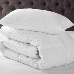 The Linen Consultancy TLC 5 Star Hotel Concept Goose Feather & Down AS 4.5 + 9 Tog Duvet in White - Size: Super King - thumbnail 1