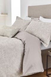 Morris & Co 'Pure Strawberry Thief' Oxford Pillowcase in Natural - thumbnail 2