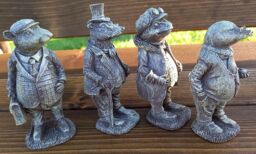 Inspirational Gifting Miniature Character Ornaments from Wind in the Willows in Bronze - thumbnail 3