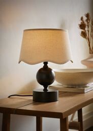 ValueLights Anthony Candlestick Table Lamp with Linen Scallop Lamp Shade in Brown