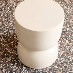 sweeek Side table, end table, metal bedside table Ø32 x H42cm in Cream - thumbnail 6