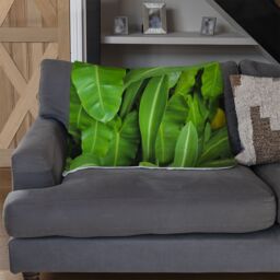 Benjamin Tate Design Abstract background of dark green leaves Designer Blanket in Natural - Size: 120 cm x 150 cm - thumbnail 2