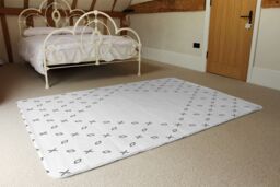 Benjamin Tate Design Crosses & Diamonds Designer Rug in Natural - Size: Large - thumbnail 3