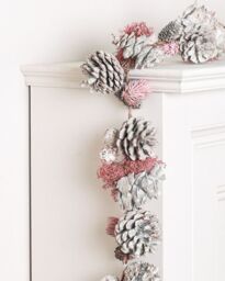Dibor Silver & Pink Amelia Pinecone Door Christmas 39cm with Garland 1.2m - thumbnail 5