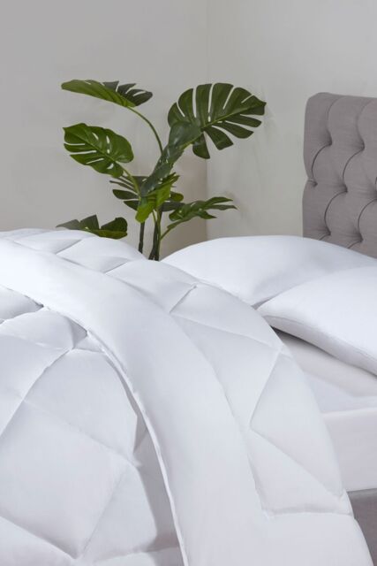 BHS 10.5 Tog Dreamy Nights Duvet in White - Size: Single - image 1