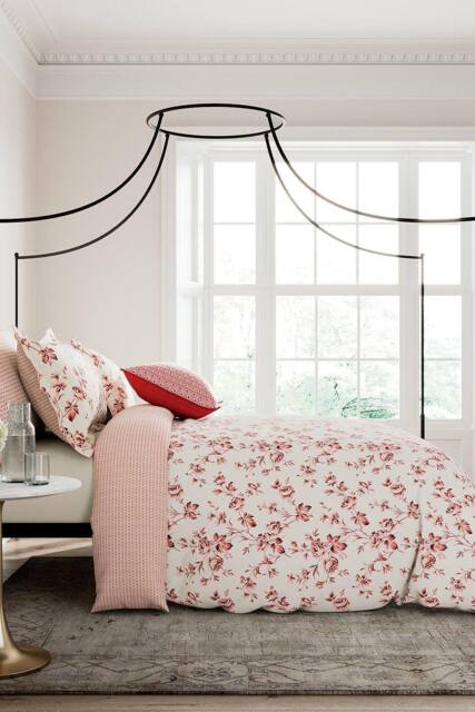 V & A 'Garden Rose' Cotton Percale Duvet Cover Set in Pink - Size: Double - image 1