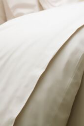 Belledorm Egyptian Cotton 200 Thread Count Flat Sheet in Pale Pink - Size: King - thumbnail 2