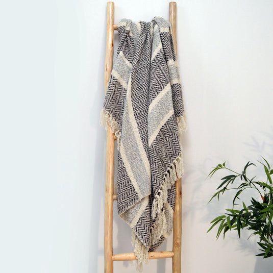 Allure Bath Fashions Herringbone Throw Blanket in Grey - Size: 125 cm x 150 cm