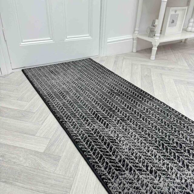 runrug Hallway Carpet Runner Rug - Soft & Comfy, 9mm - 'Empire' in Black - Size: 70 cm x 150 cm - image 1