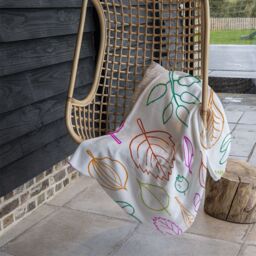 Benjamin Tate Design Multi Colour Leaves Illustration Blanket in Natural - Size: 120 cm x 150 cm - thumbnail 4