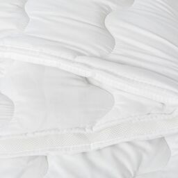 Snug City Dual Layer Mattress Topper Air Flow Hypo Allergenic Soft Touch Bedding in White - Size: Single - thumbnail 3