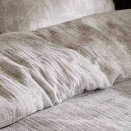 Voyage Maison Braeflower Reversible 100% Cotton Duvet Cover Set in Natural - Size: Single - thumbnail 5