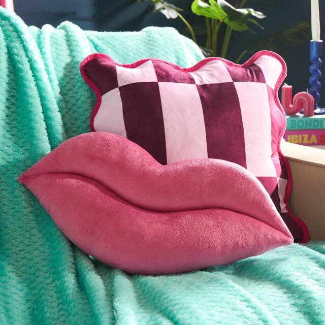 OHS Lips Shaped Decorative Scatter Cushion Throw Pillow in Pink - image 1