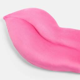 OHS Lips Shaped Decorative Scatter Cushion Throw Pillow in Pink - thumbnail 4