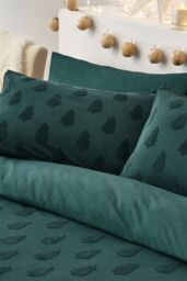 The Linen Yard Tufted Tree Festive 100% Cotton Duvet Cover Set in Green - Size: Super King - thumbnail 3