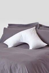 Homescapes Egyptian Cotton V Shaped Pillowcase 200 TC in White - thumbnail 2