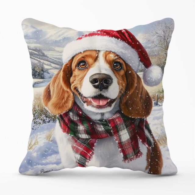 Warren Reed - Designer Christmas Bassett Hound Cushion in Brown - Size: 45 cm x 45 cm - image 1