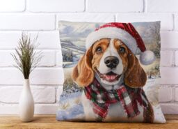Warren Reed - Designer Christmas Bassett Hound Cushion in Brown - Size: 45 cm x 45 cm - thumbnail 2