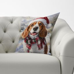 Warren Reed - Designer Christmas Bassett Hound Cushion in Brown - Size: 45 cm x 45 cm - thumbnail 3