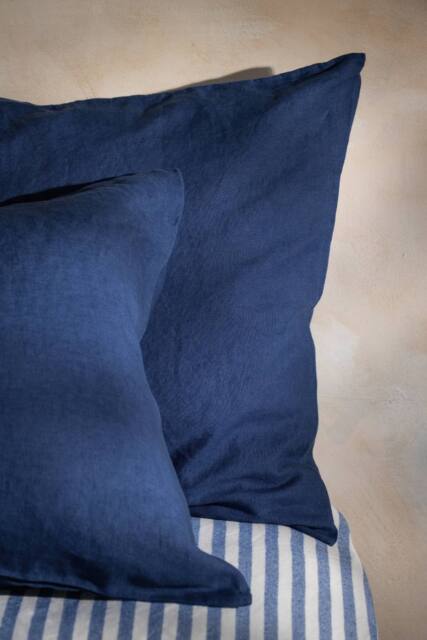 Soak&Sleep Mediterranean Blue French Linen Oxford Pillowcase Pair - image 1