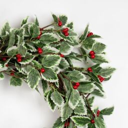 Scottish Everlastings Ltd 50cm Holly Wreath in Green - thumbnail 3
