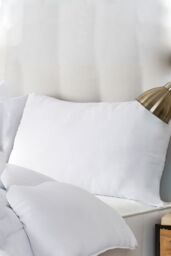 Slumberdown Cosy Nights 10.5 Tog All Year Round Duvet With 2 Pillows in White - Size: Single - thumbnail 4