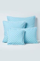 Homescapes Cotton Polka Dots Cushion Cover in Blue - Size: 60 cm x 60 cm - thumbnail 5