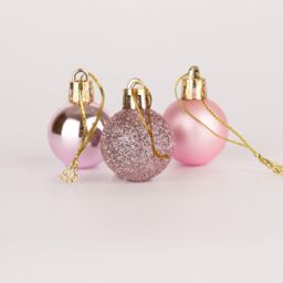 Shatchi 30mm/12Pcs Christmas Baubles Shatterproof Pale Pink, Tree Decorations in Pale Pink