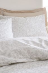 Bianca 'Woodland' 200 Thread Count Cotton Reversible Duvet Cover Set in Natural - Size: King - thumbnail 3