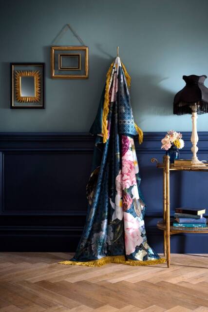 Laurence Llewelyn-Bowen 'Bouquet List' Velvet Throw in Navy - Size: 130 cm x 180 cm - image 1