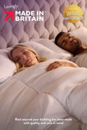 Slumberdown Feels Like Down 10.5 Tog All Year Round Duvet With 2 Pillows in White - Size: Single - thumbnail 7