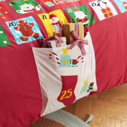 Smart Living Red Advent Calendar Reversible Polycotton Duvet Cover & Pillowcase Set - Size: Single - thumbnail 3