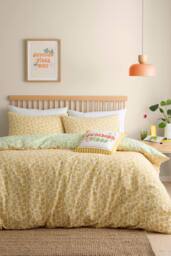Fusion 'Retro Daisy Floral' Easy Care Duvet Cover Set in Yellow - Size: King - thumbnail 5