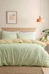 Fusion 'Retro Daisy Floral' Easy Care Duvet Cover Set in Yellow - Size: King - thumbnail 4