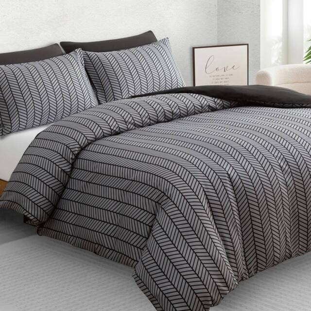 Grace Reversible Brushed Microfiber Duvet Cover Sets Hypoallegenic in Black - Size: Single - image 1