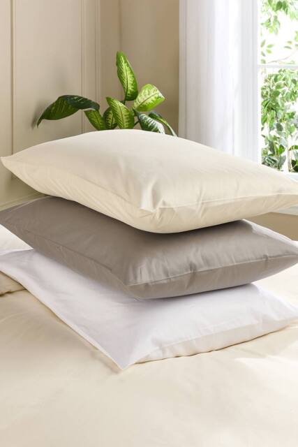 Hotel Pure Luxury 4 Star Classic Pillowcase - Pair in White - Size: Standard Pillow Case - image 1