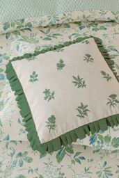 V&A 'Briar Bloom' Cotton Duvet Cover Set in Green - Size: Single - thumbnail 5