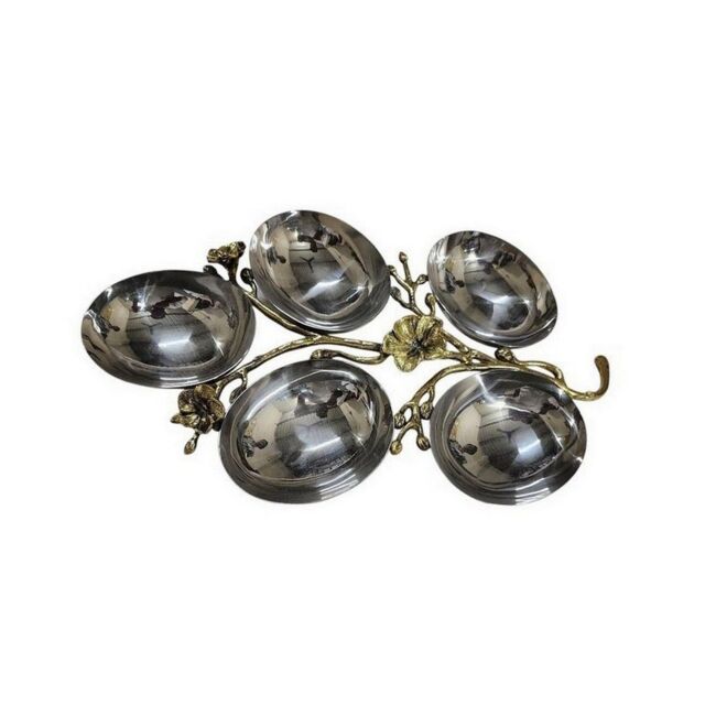 Minster Fruit Bowl - Brass - L6 x W33 x H22 cm in Silver - Size: 1 Pack - image 1