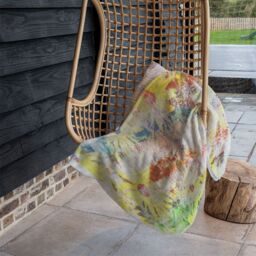 Benjamin Tate Design Flower Burst Blanket in Natural - Size: 120 cm x 150 cm - thumbnail 4