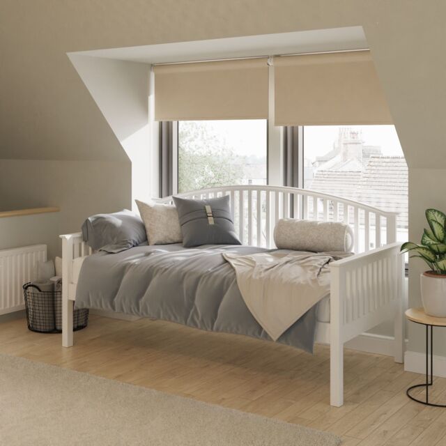 GFW Madrid Wooden Day Bed in White - Size: Single - image 1
