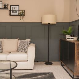 ValueLights Charlie Black Floor Lamp Large Cream Shade