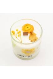 KDMD Agnes & Cat Rydal Oudh Soy Wax Candle 350g in White - thumbnail 3