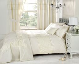 Rapport Home Everdean Polycotton Duvet Cover Set With Pillowcase in Cream - Size: Single - thumbnail 1