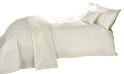 Rapport Home Everdean Polycotton Duvet Cover Set With Pillowcase in Cream - Size: Single - thumbnail 2