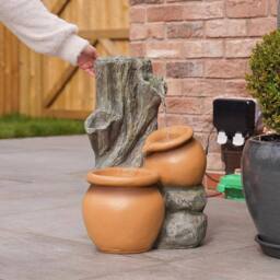 SPETLEK Tree Trunk Planter Water Feature in Brown - Size: 0.6m2 - thumbnail 5